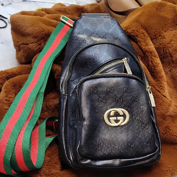 Inspired Crossbody Bag with Red and Green Strap - Picture 1 of 7